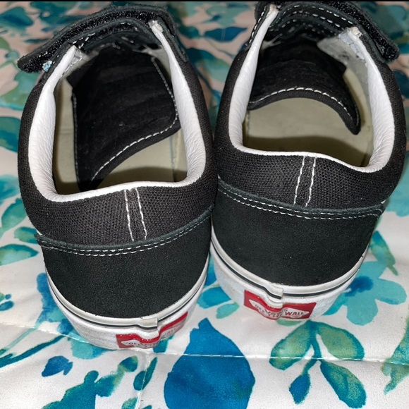 Classic strap vans size 6.5 women’s - Picture 3 of 4